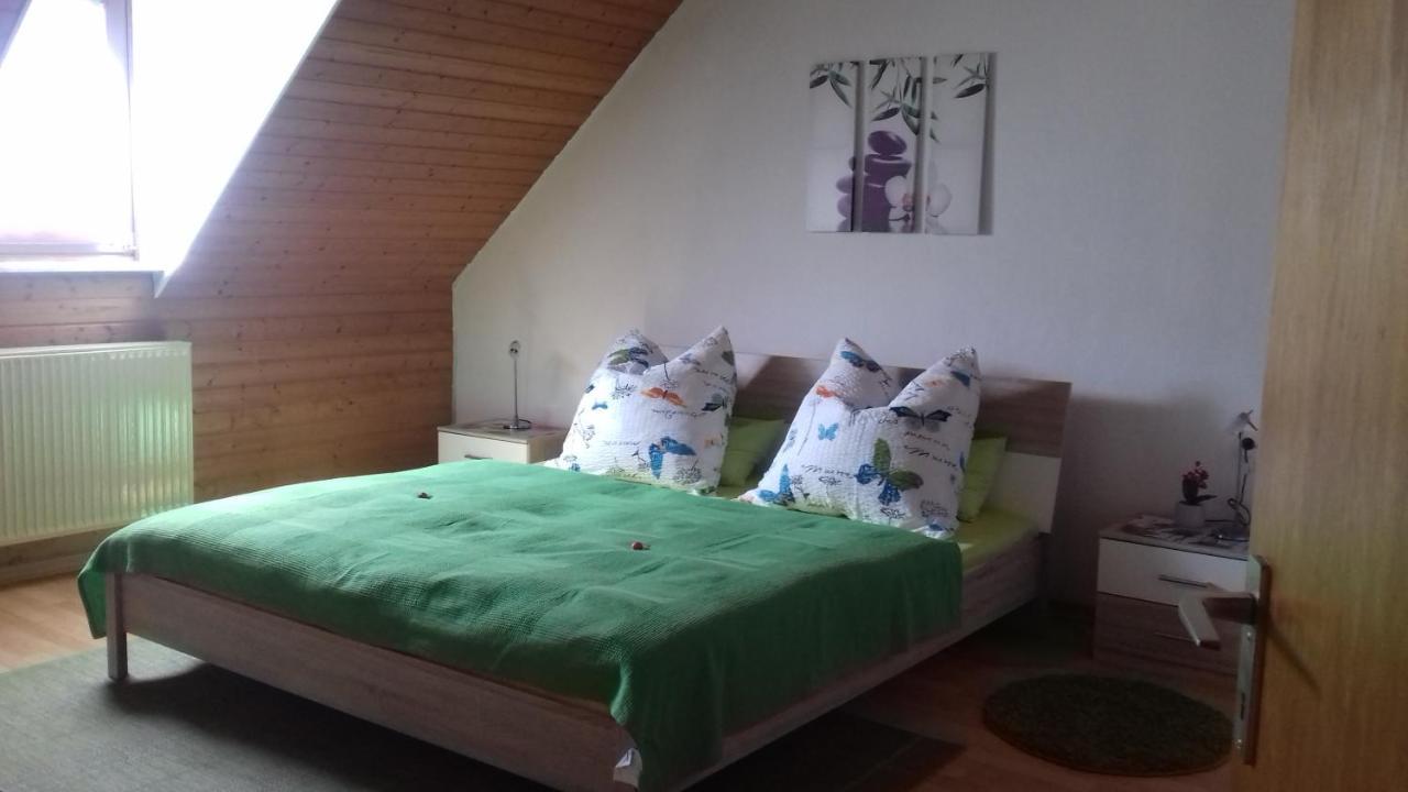 Ferienwohnung Bergblick Trittenheim Eksteriør billede